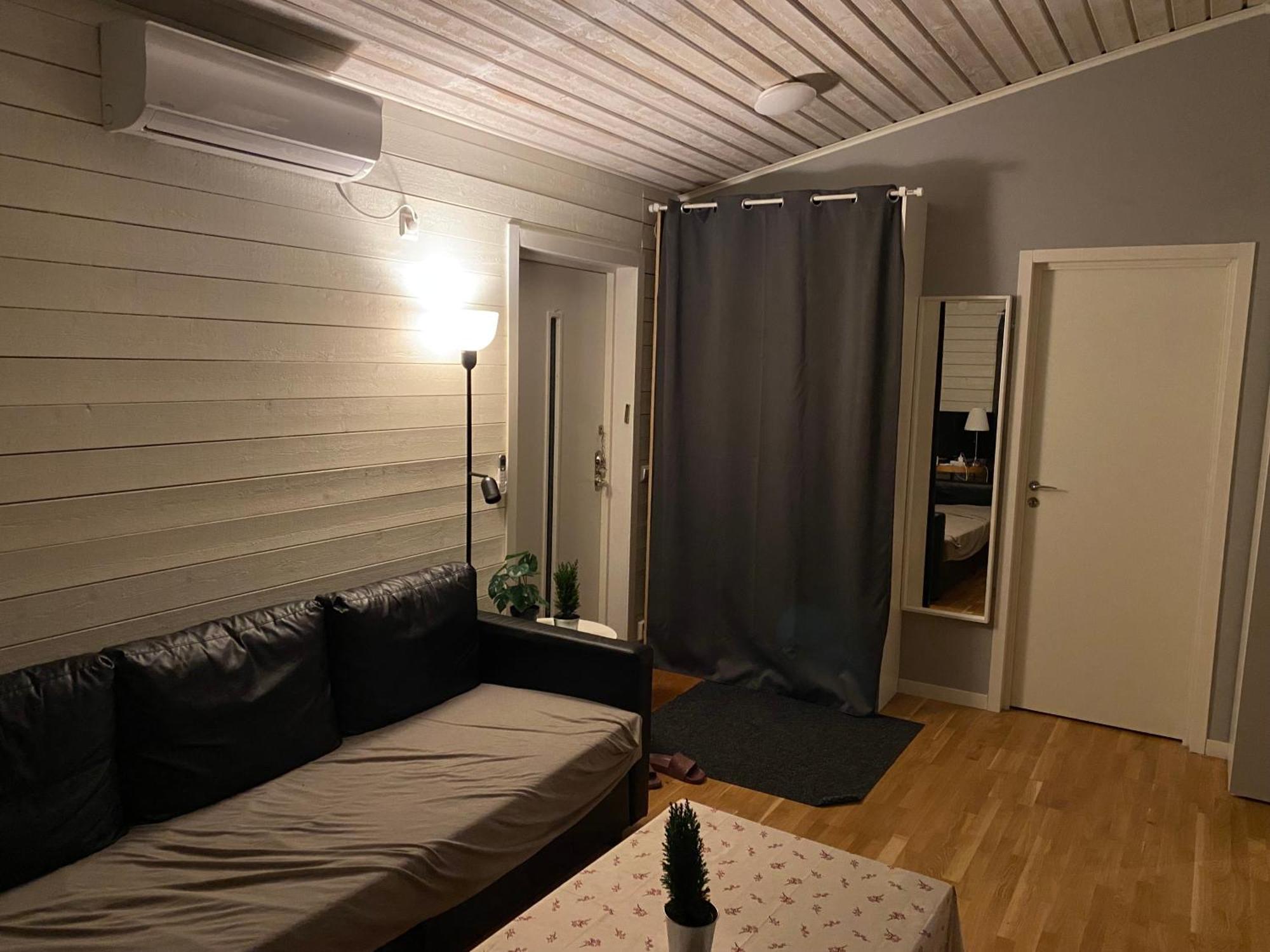 Nybyggd Stuga Pa Aengsvaegen 1 Cole Case Timmernabben 外观 照片